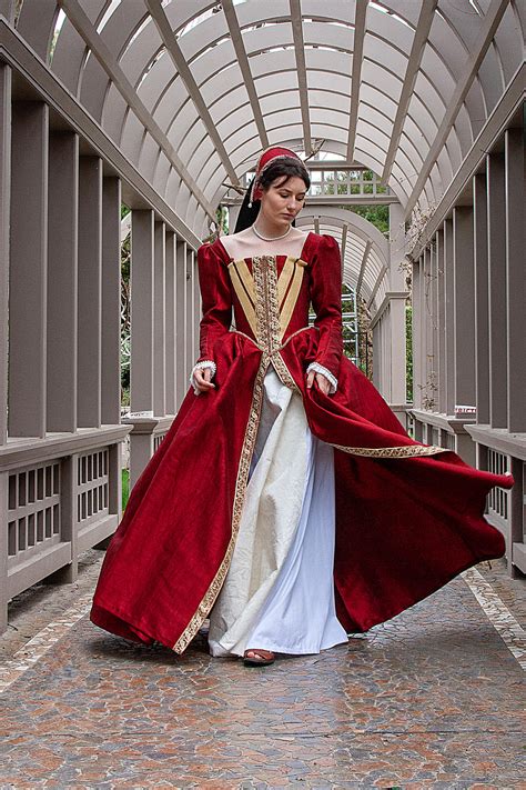 tudor costumes for adults.